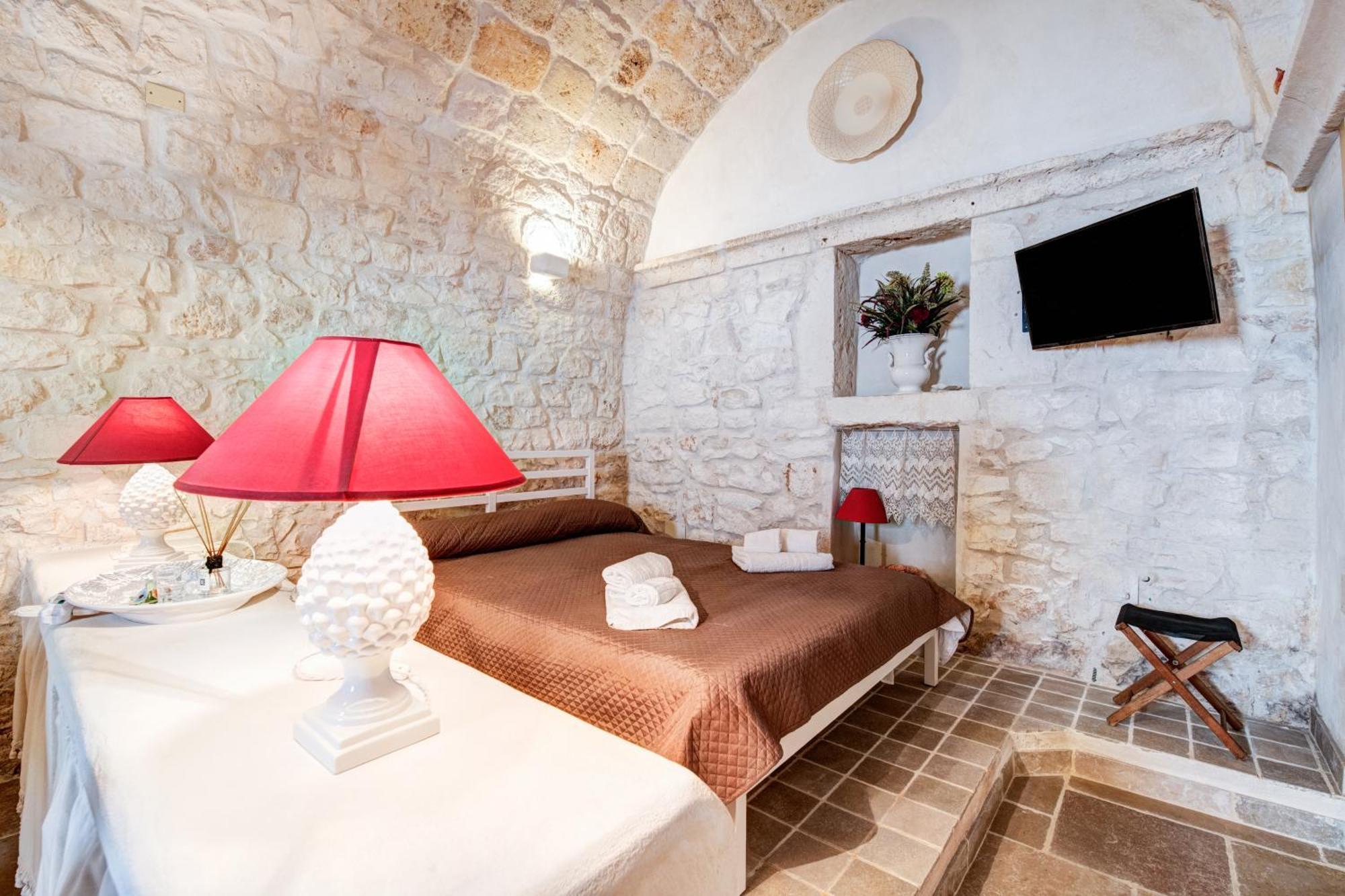 Le Bianche Suites Ostuni Exterior foto